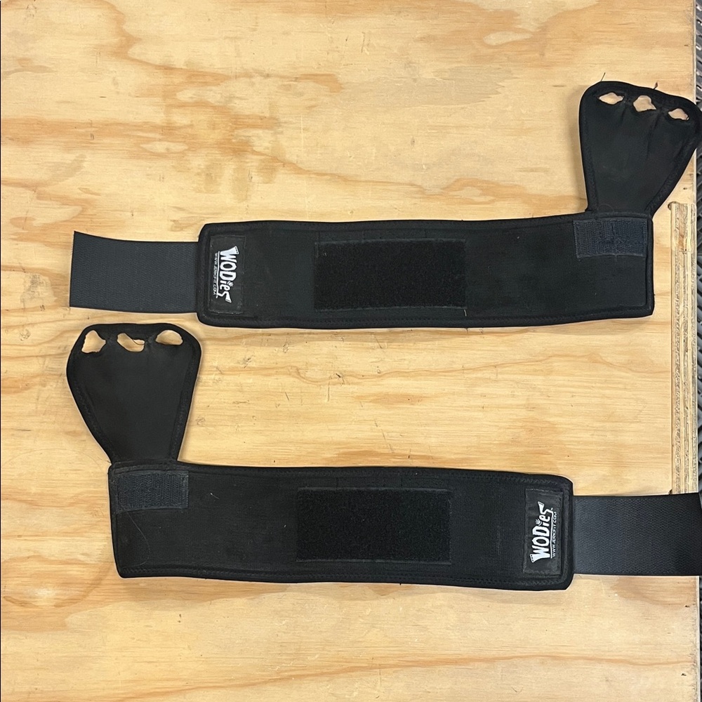 Black Hand Grips for Women